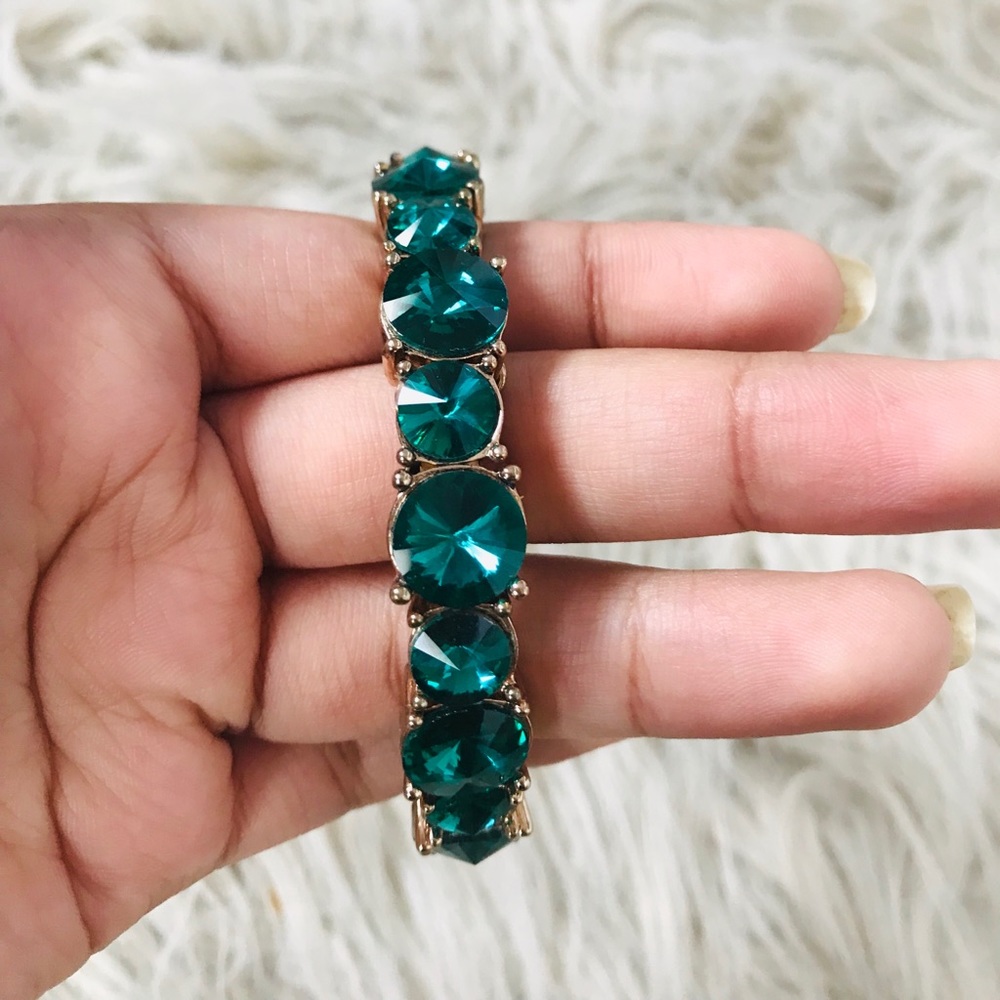 Magnetic Closure Emerald Bracelet